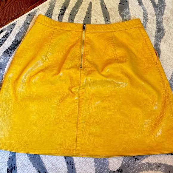 VEGAN LEATHER ZARA MINI SKIRT *PICK 2 FOR $20 - Picture 2 of 6